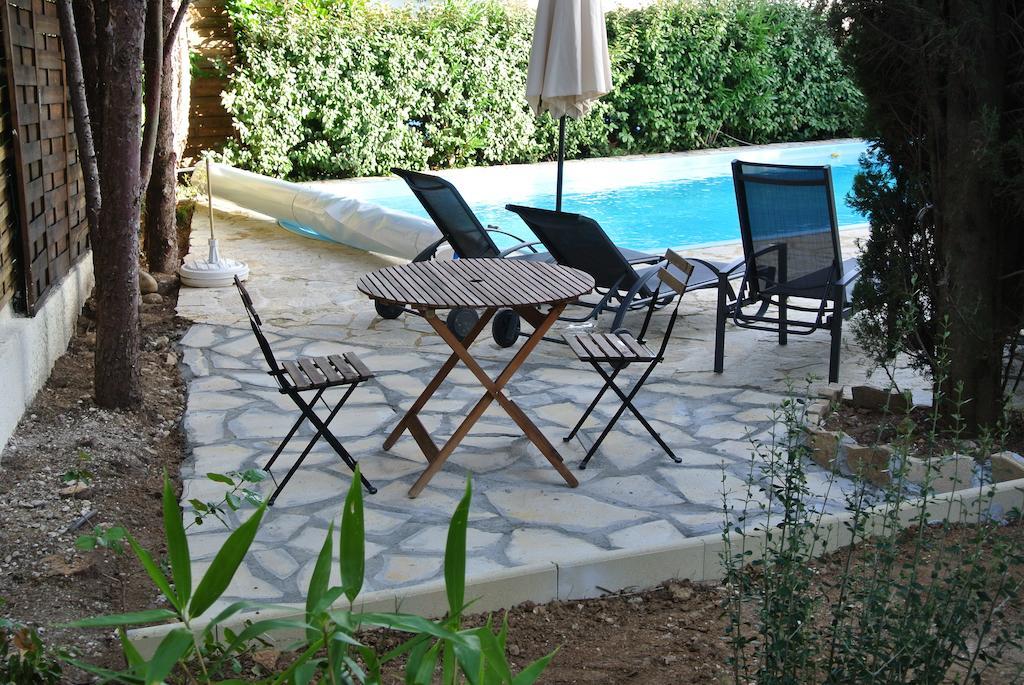En Avignon 30133 Les Angles Apartment Les Angles  ห้อง รูปภาพ
