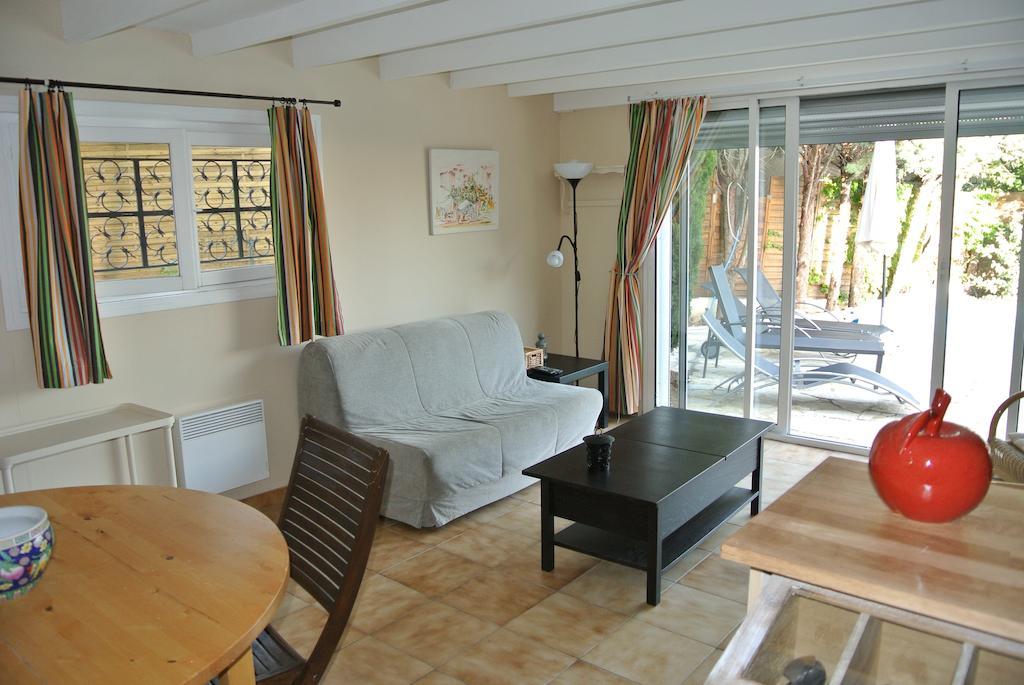 En Avignon 30133 Les Angles Apartment Les Angles  ห้อง รูปภาพ