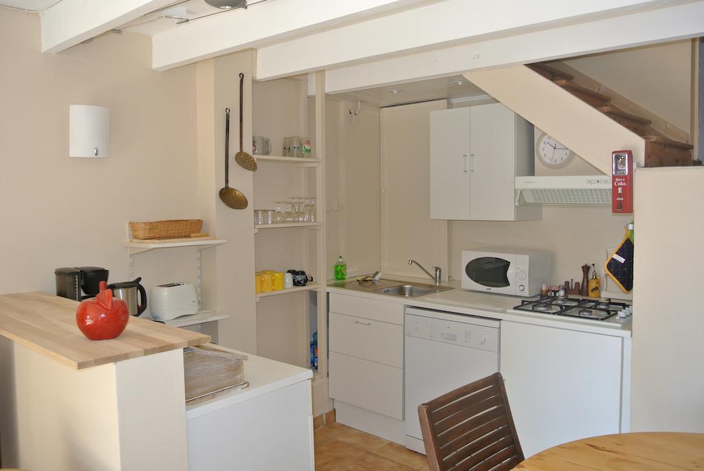 En Avignon 30133 Les Angles Apartment Les Angles  ห้อง รูปภาพ